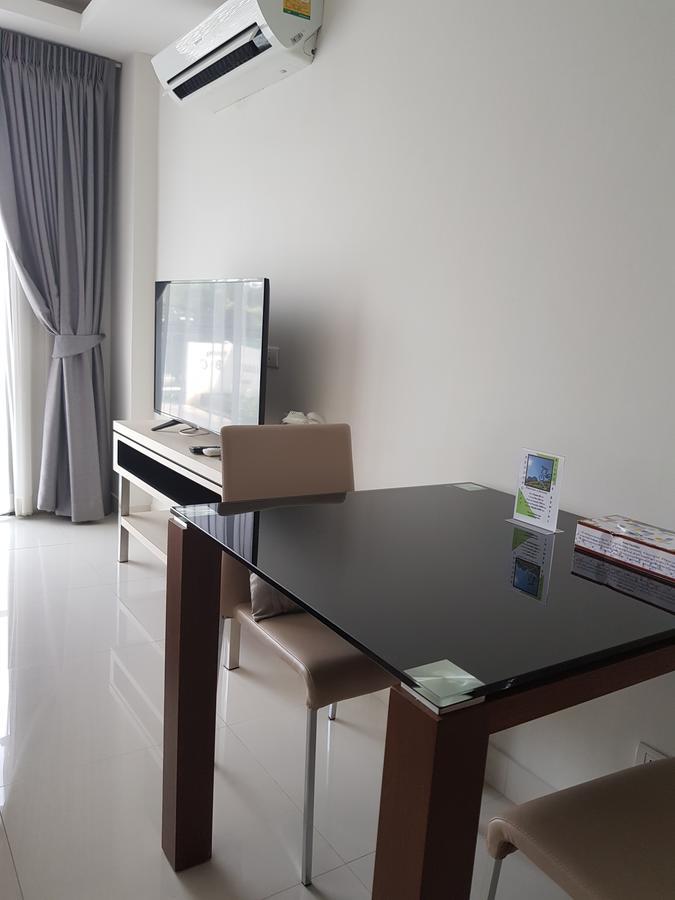 Club Royal Suites Pattaya Ngoại thất bức ảnh
