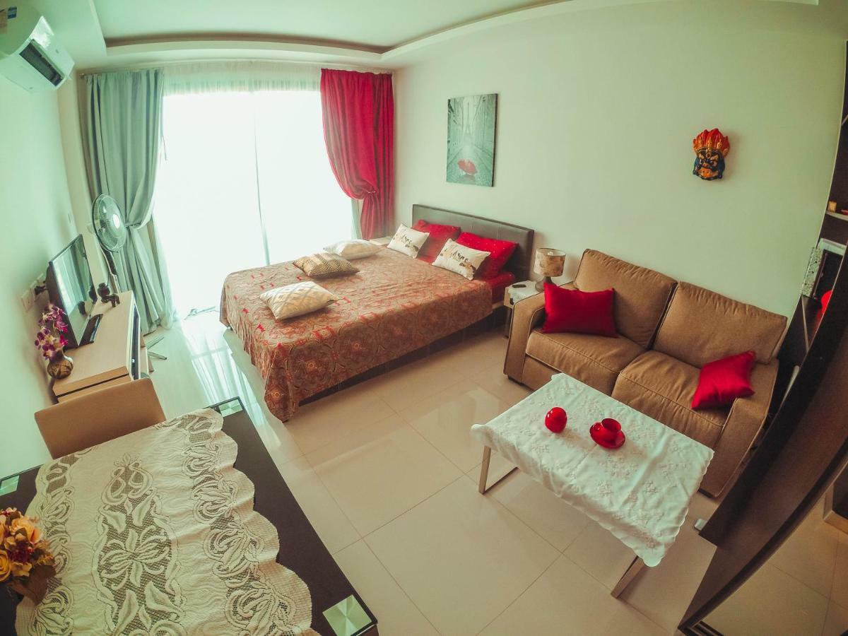 Club Royal Suites Pattaya Ngoại thất bức ảnh