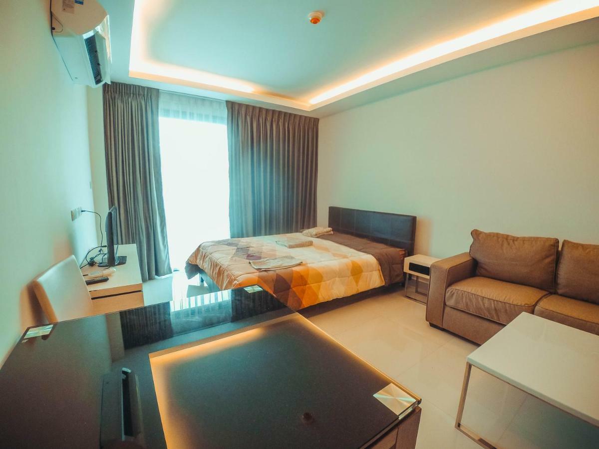 Club Royal Suites Pattaya Ngoại thất bức ảnh
