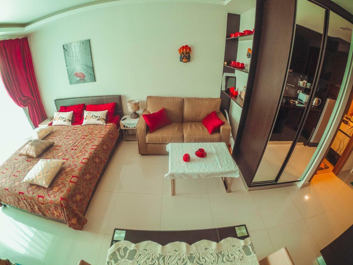 Club Royal Suites Pattaya Ngoại thất bức ảnh
