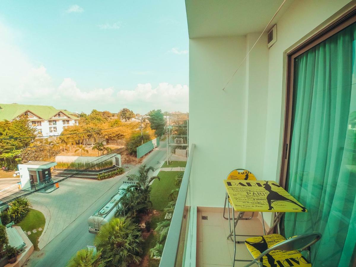 Club Royal Suites Pattaya Ngoại thất bức ảnh
