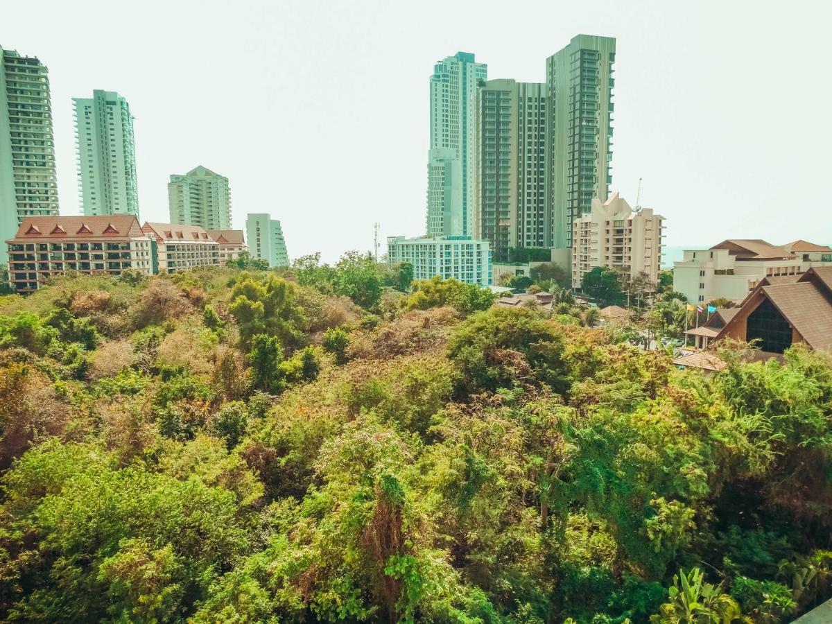 Club Royal Suites Pattaya Ngoại thất bức ảnh