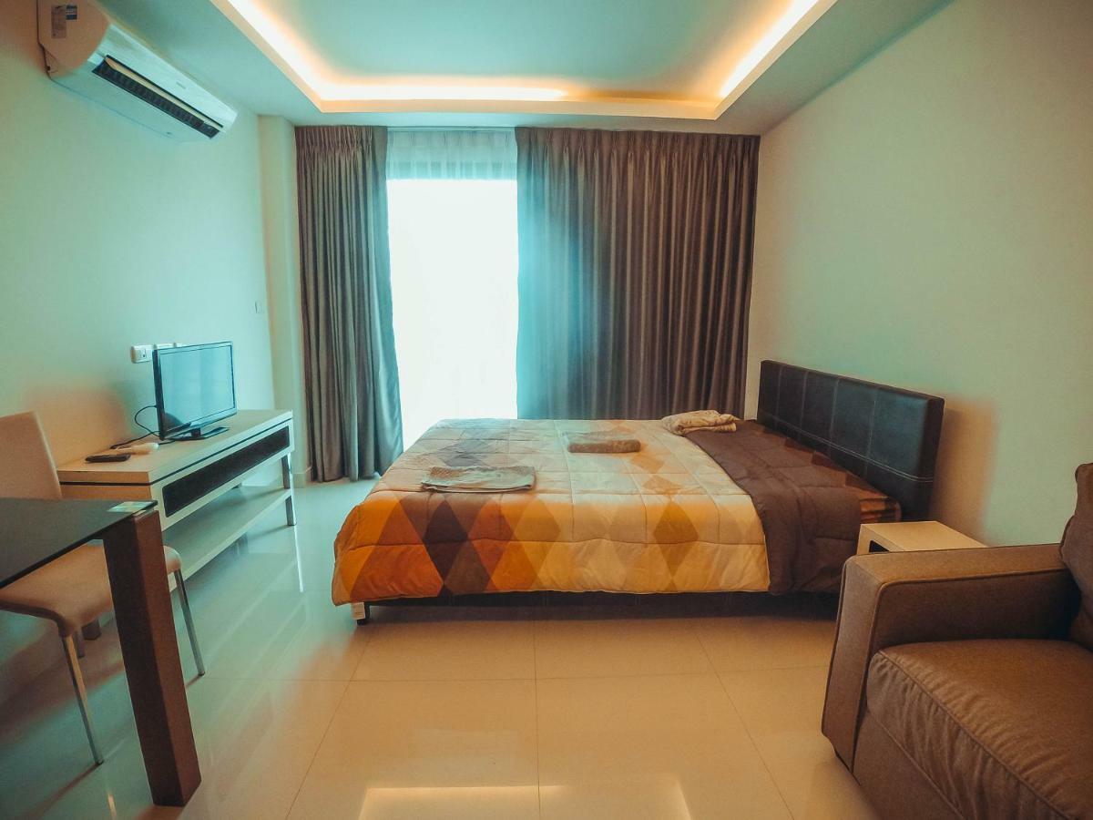 Club Royal Suites Pattaya Ngoại thất bức ảnh